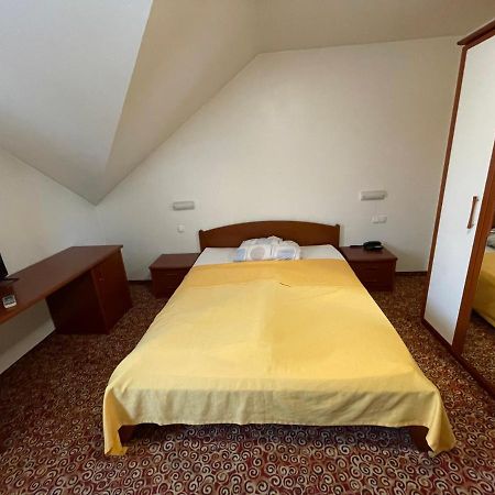Gostisce Senica Otel Senovo Dış mekan fotoğraf