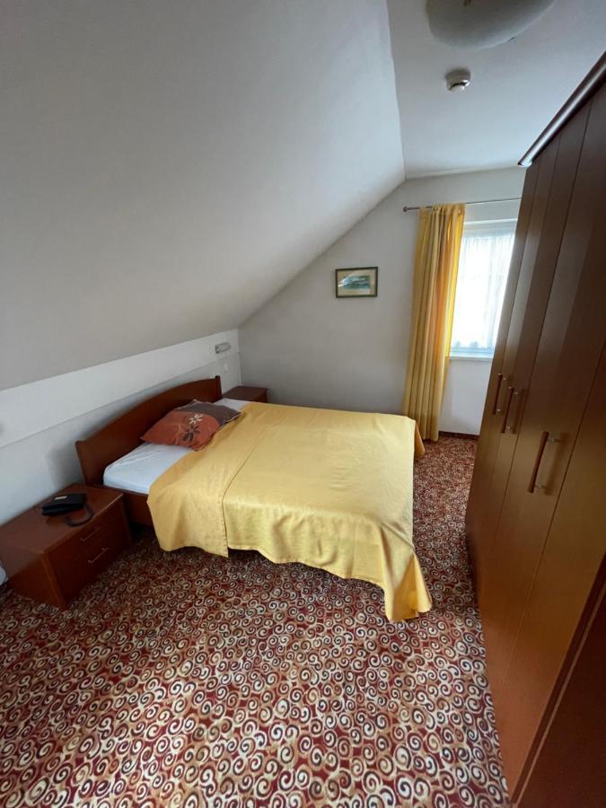 Gostisce Senica Otel Senovo Dış mekan fotoğraf