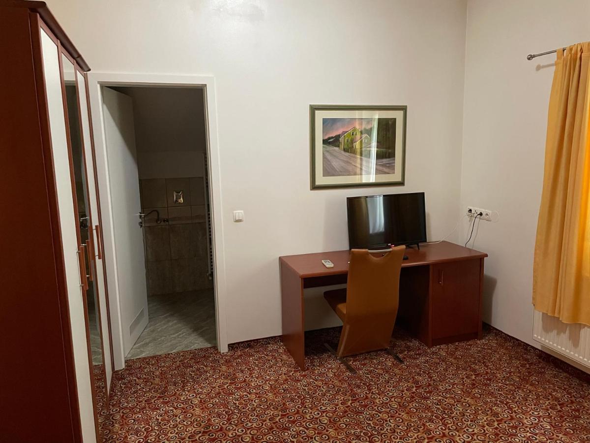 Gostisce Senica Otel Senovo Dış mekan fotoğraf