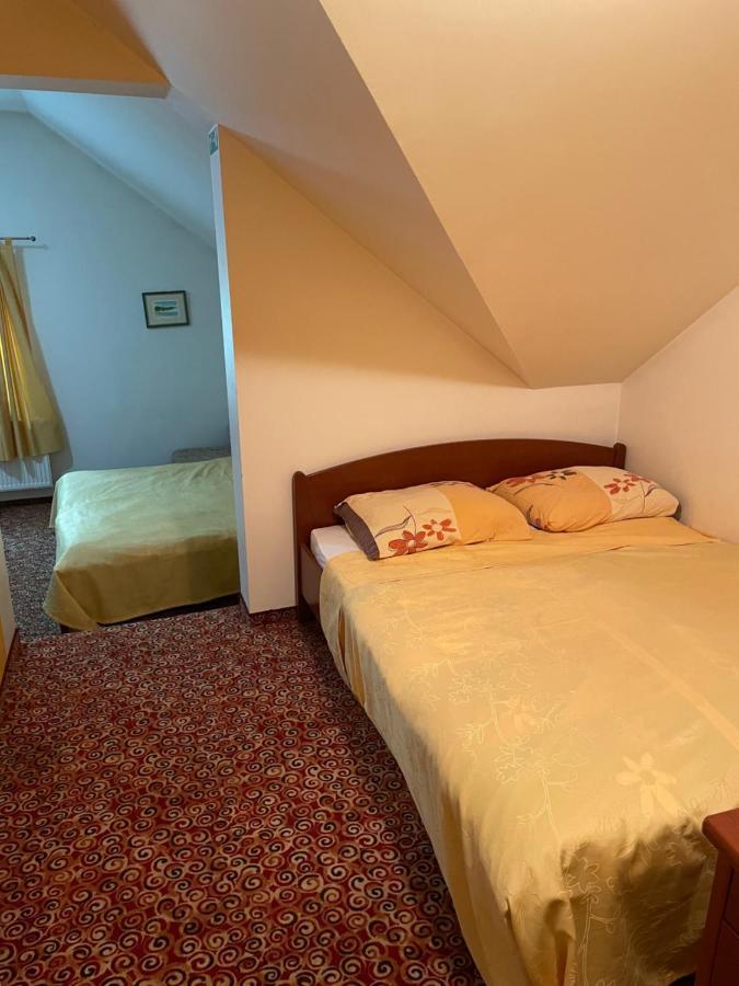 Gostisce Senica Otel Senovo Dış mekan fotoğraf